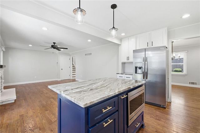 5131 W 63rd Street, Prairie Village, KS 66208