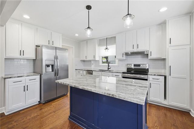 5131 W 63rd Street, Prairie Village, KS 66208