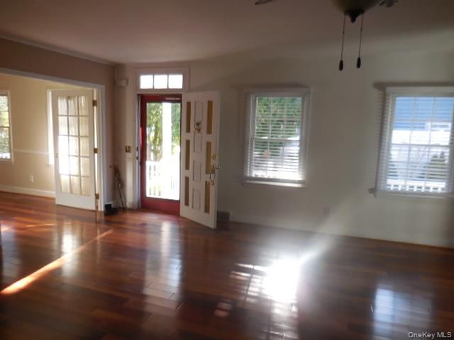 42 Handsome Avenue, Sayville, NY 11782