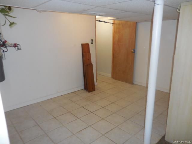 42 Handsome Avenue, Sayville, NY 11782