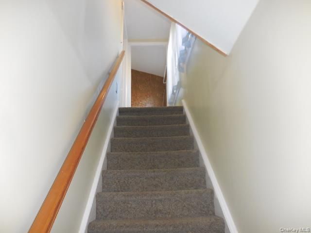 42 Handsome Avenue, Sayville, NY 11782