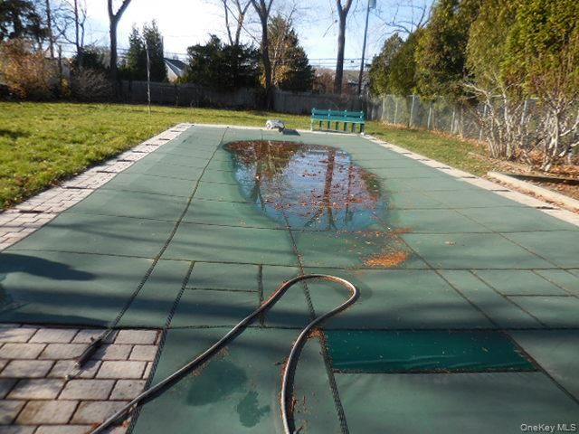 42 Handsome Avenue, Sayville, NY 11782