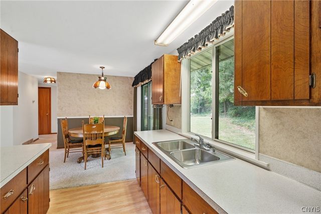 3643 Warners Road, Camillus, NY 13209