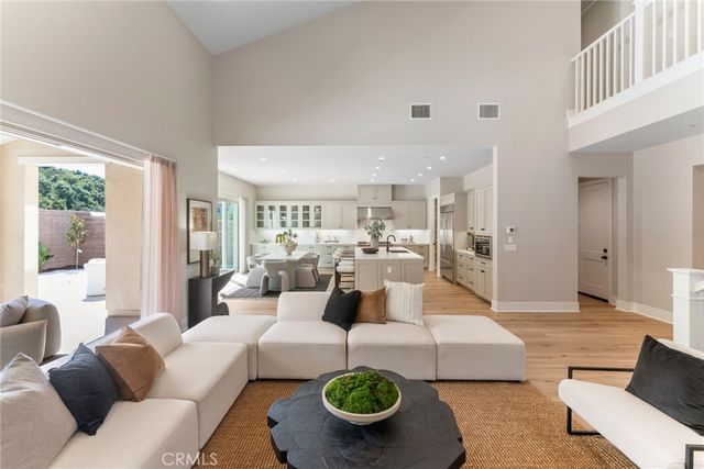 100 Bozeman, Irvine, CA 92602