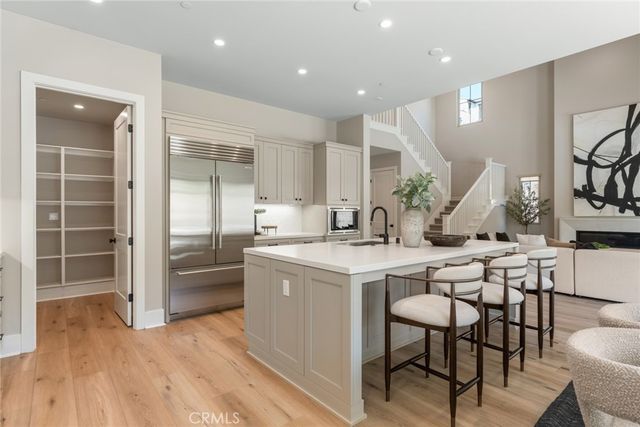 100 Bozeman, Irvine, CA 92602
