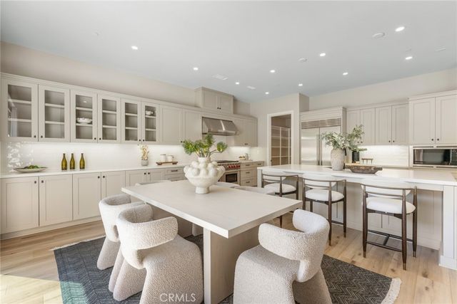 100 Bozeman, Irvine, CA 92602