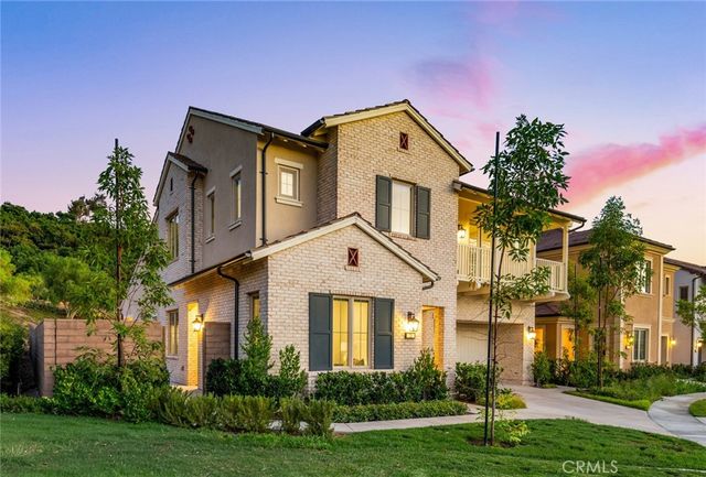100 Bozeman, Irvine, CA 92602