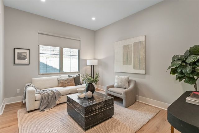 100 Bozeman, Irvine, CA 92602