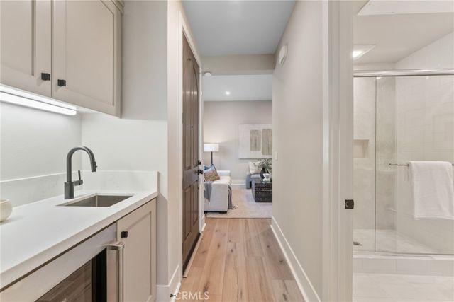 100 Bozeman, Irvine, CA 92602