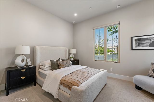 100 Bozeman, Irvine, CA 92602