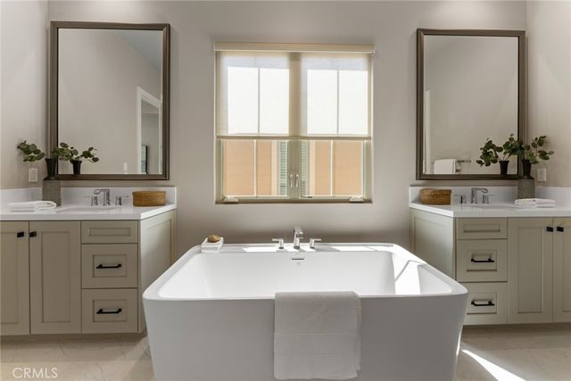100 Bozeman, Irvine, CA 92602