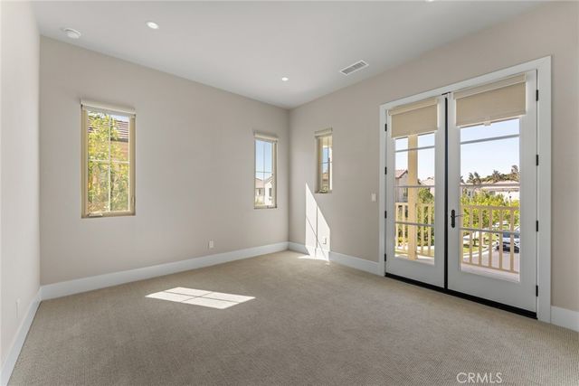 100 Bozeman, Irvine, CA 92602