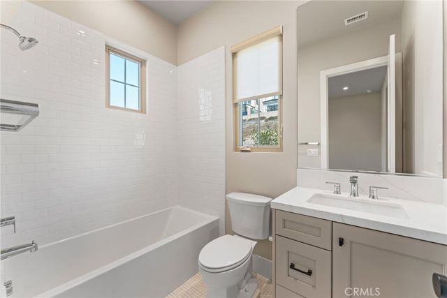 100 Bozeman, Irvine, CA 92602