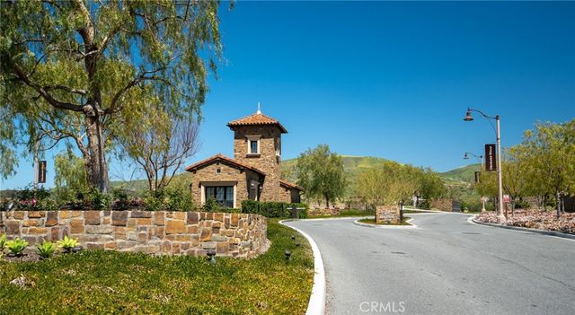 100 Bozeman, Irvine, CA 92602
