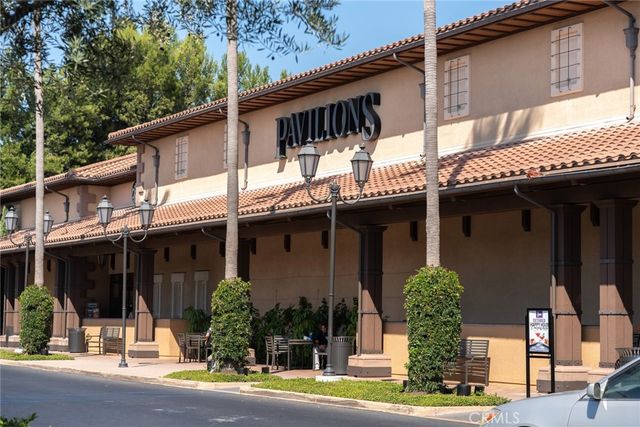 100 Bozeman, Irvine, CA 92602