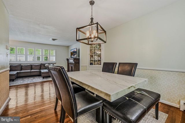 122 CHAPEL HILL DR, Newark, DE 19711