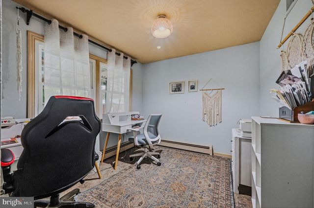 122 CHAPEL HILL DR, Newark, DE 19711