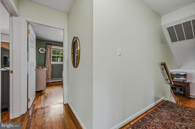 122 CHAPEL HILL DR, Newark, DE 19711