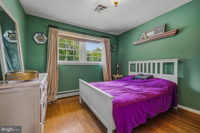 122 CHAPEL HILL DR, Newark, DE 19711