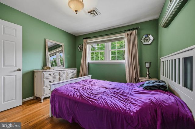 122 CHAPEL HILL DR, Newark, DE 19711
