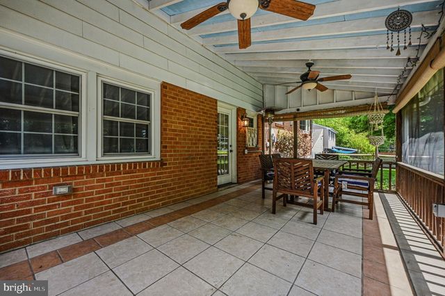 122 CHAPEL HILL DR, Newark, DE 19711