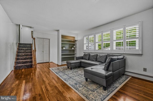 122 CHAPEL HILL DR, Newark, DE 19711