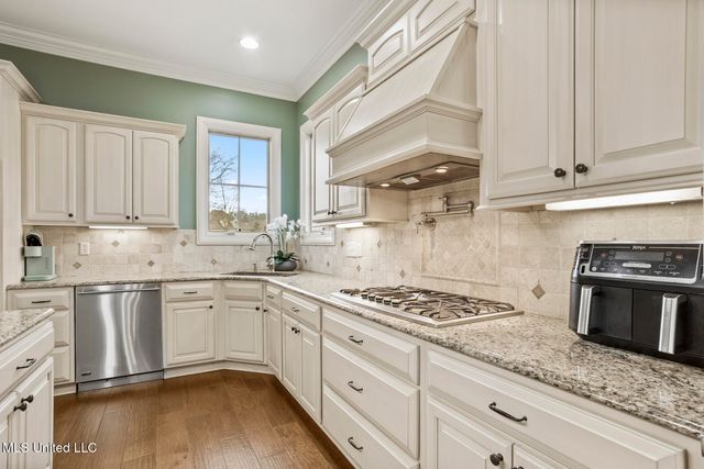 302 Crimson Crowne, Flowood, MS 39232