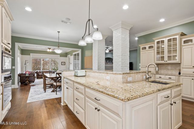 302 Crimson Crowne, Flowood, MS 39232