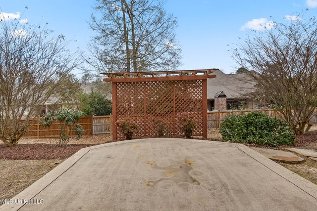 302 Crimson Crowne, Flowood, MS 39232