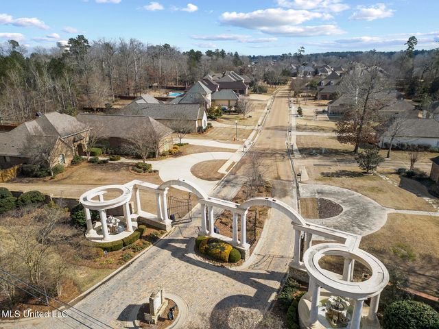 302 Crimson Crowne, Flowood, MS 39232