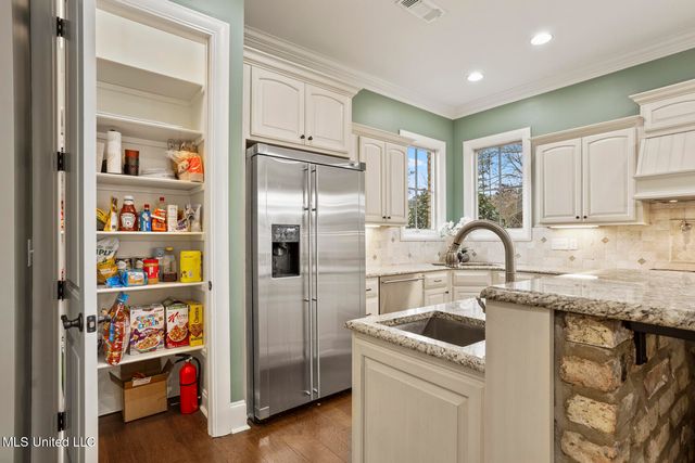 302 Crimson Crowne, Flowood, MS 39232