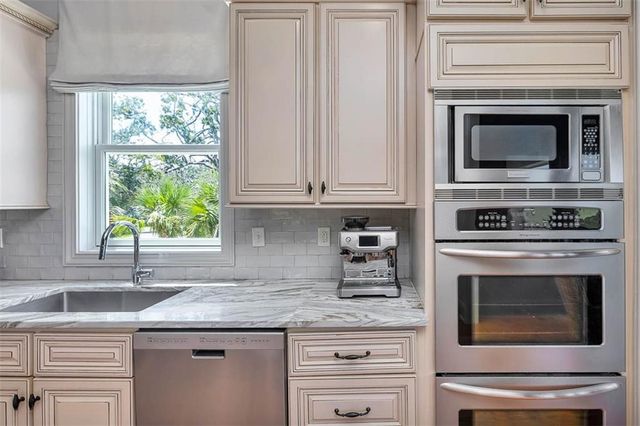 295 Mcintosh Avenue, St. Simons Island, GA 31522