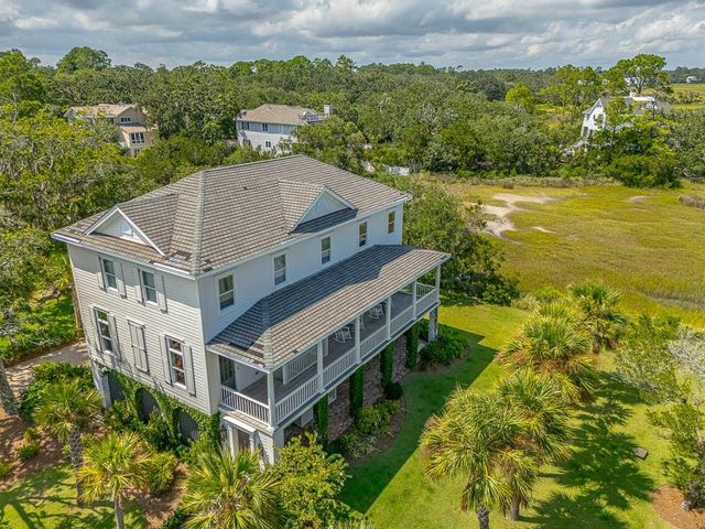 295 Mcintosh Avenue, St. Simons Island, GA 31522