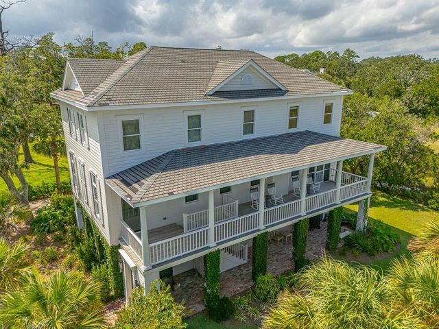 295 Mcintosh Avenue, St. Simons Island, GA 31522
