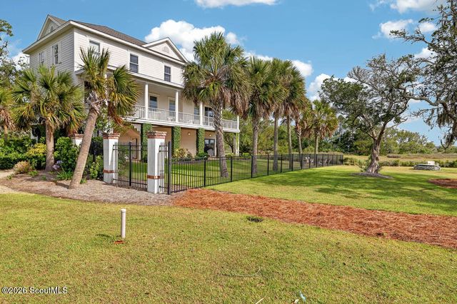 295 Mcintosh Avenue, St. Simons Island, GA 31522