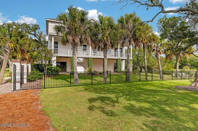295 Mcintosh Avenue, St. Simons Island, GA 31522