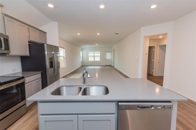 116 The Ugly Way, Jarrell, TX 76537