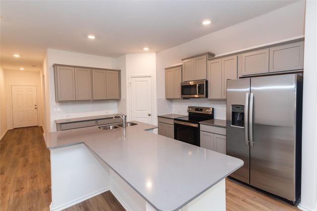 116 The Ugly Way, Jarrell, TX 76537