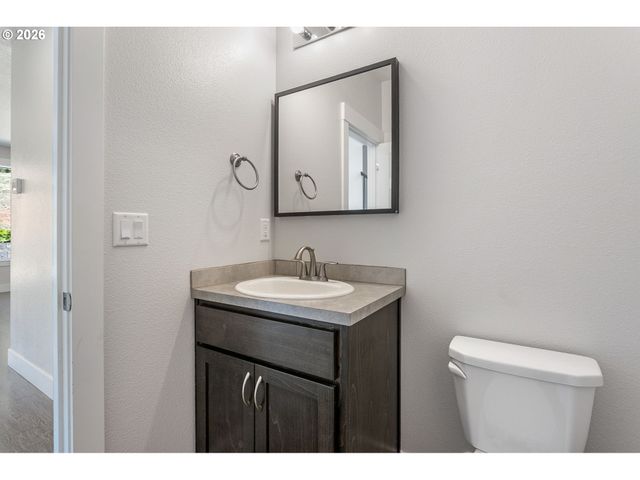 17100 Ne 299TH St, Yacolt, WA 98675