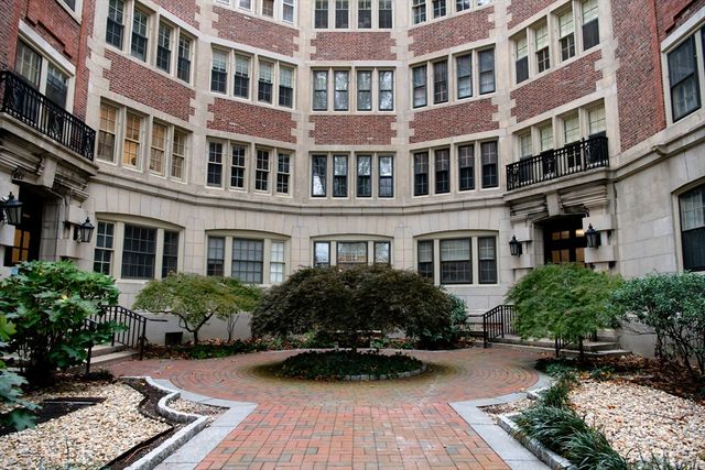 986 Memorial Drive 404, Cambridge, MA 02138
