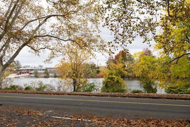 986 Memorial Drive 404, Cambridge, MA 02138