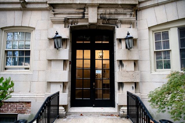 986 Memorial Drive 404, Cambridge, MA 02138