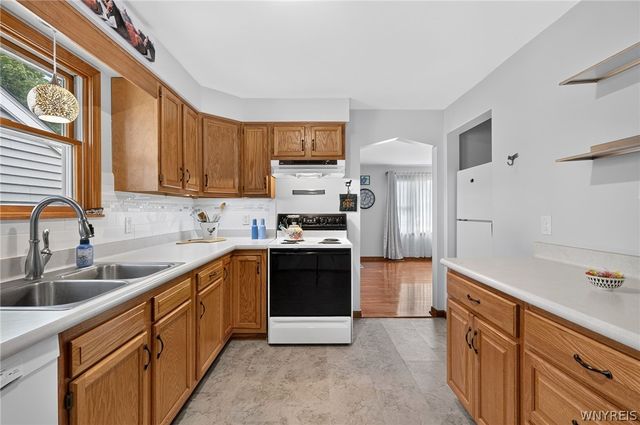 9920 Moschel Court, Niagara Falls, NY 14304