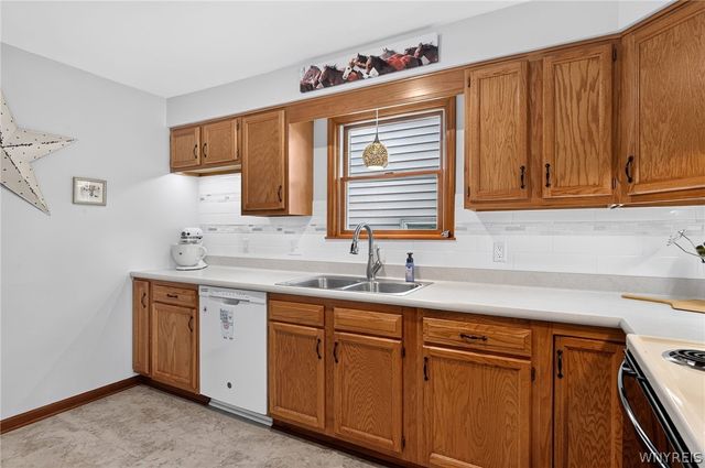 9920 Moschel Court, Niagara Falls, NY 14304