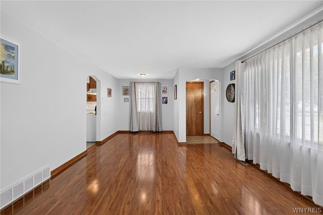 9920 Moschel Court, Niagara Falls, NY 14304