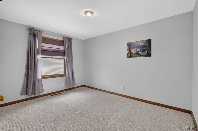 9920 Moschel Court, Niagara Falls, NY 14304