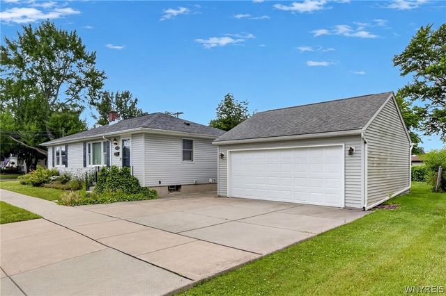 9920 Moschel Court, Niagara Falls, NY 14304
