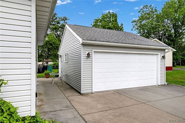 9920 Moschel Court, Niagara Falls, NY 14304