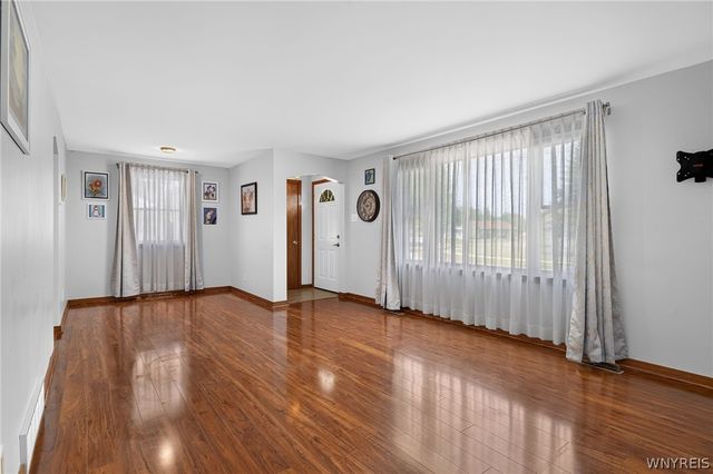 9920 Moschel Court, Niagara Falls, NY 14304