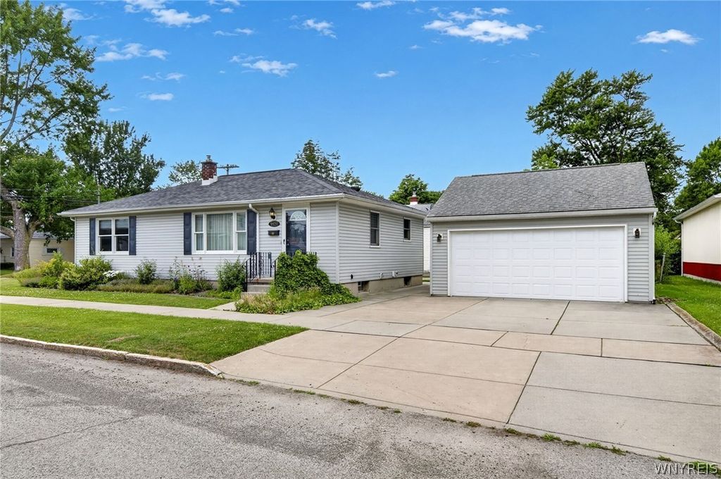 9920 Moschel Court, Niagara Falls, NY 14304